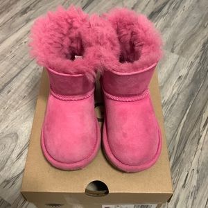 Toddler UGGS Size 8